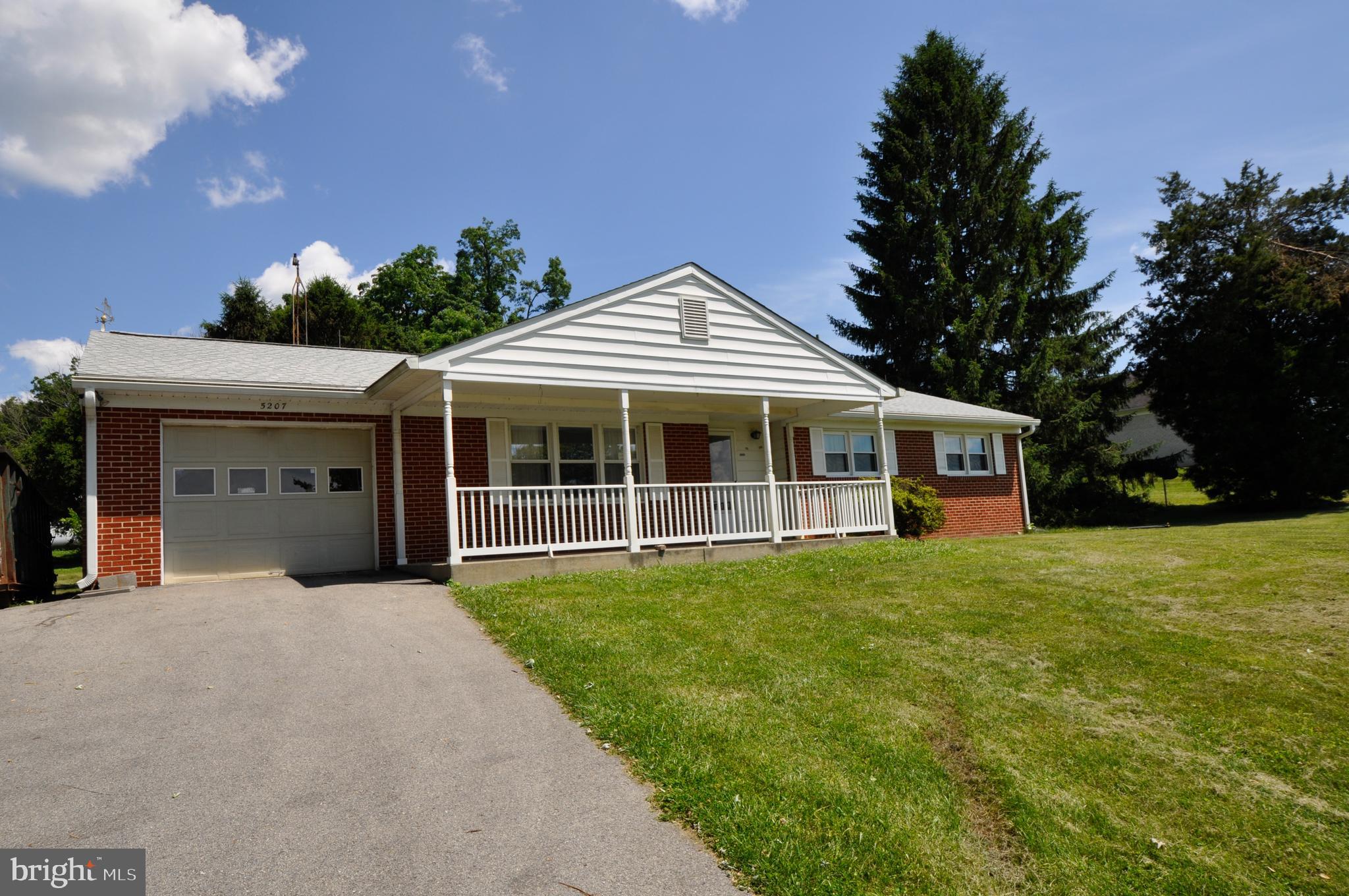 5207 Holter Road Jefferson, MD 21755 - Photo 1 of 28
