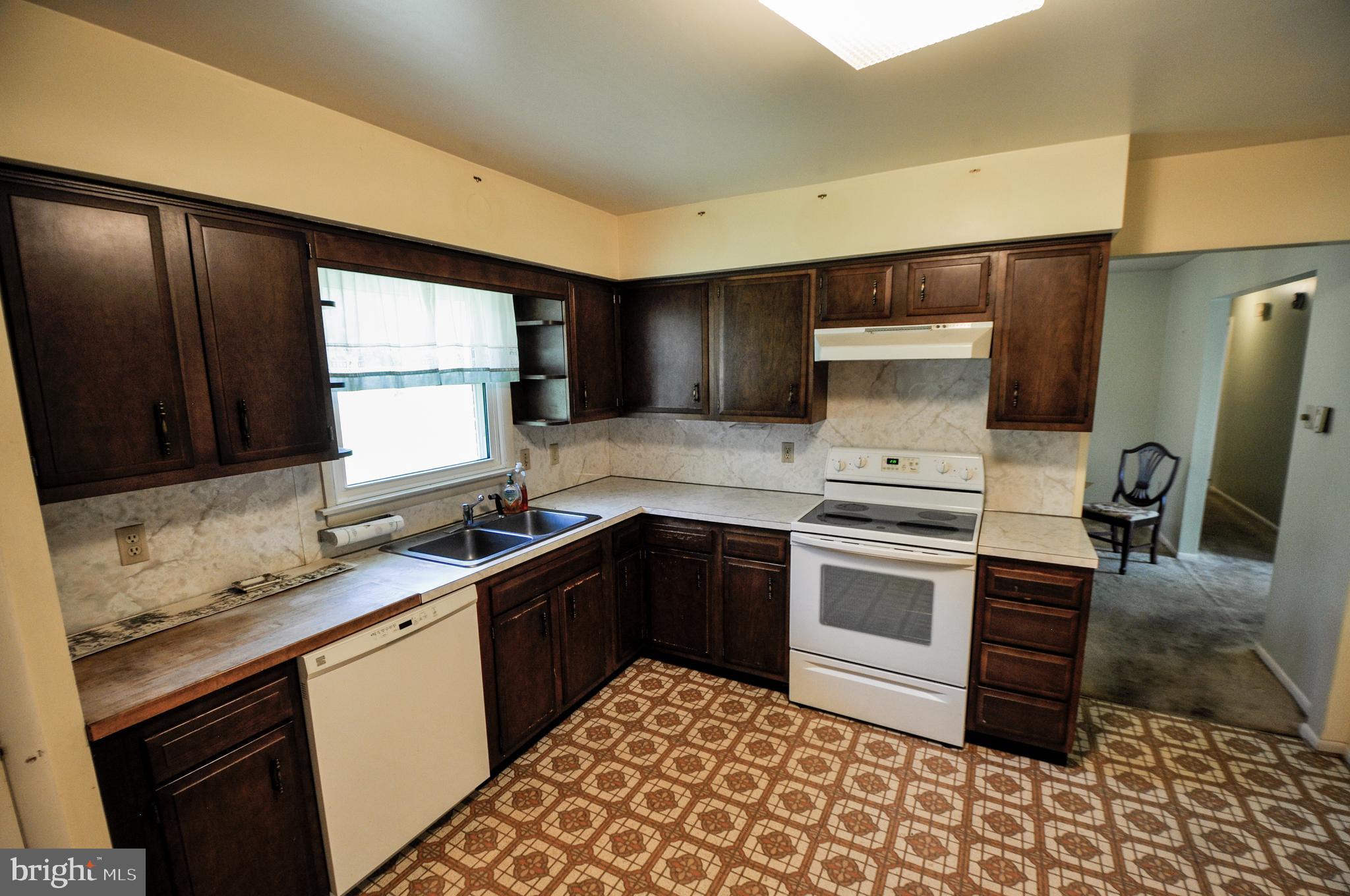 5207 Holter Road Jefferson, MD 21755 - Photo 10 of 28