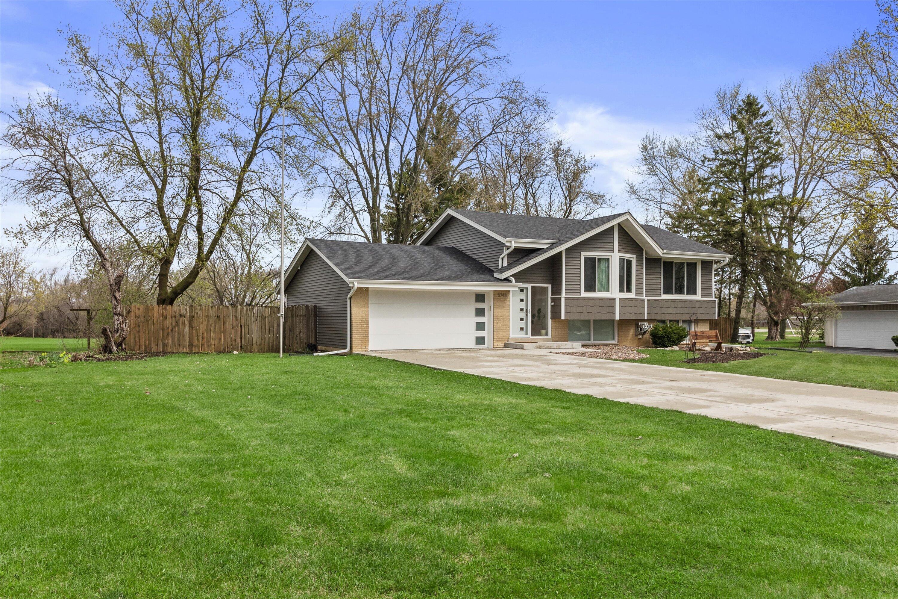 5748 Sandy Lane Mount Pleasant, WI 53406 - Photo 2 of 44 02-IMG_2801