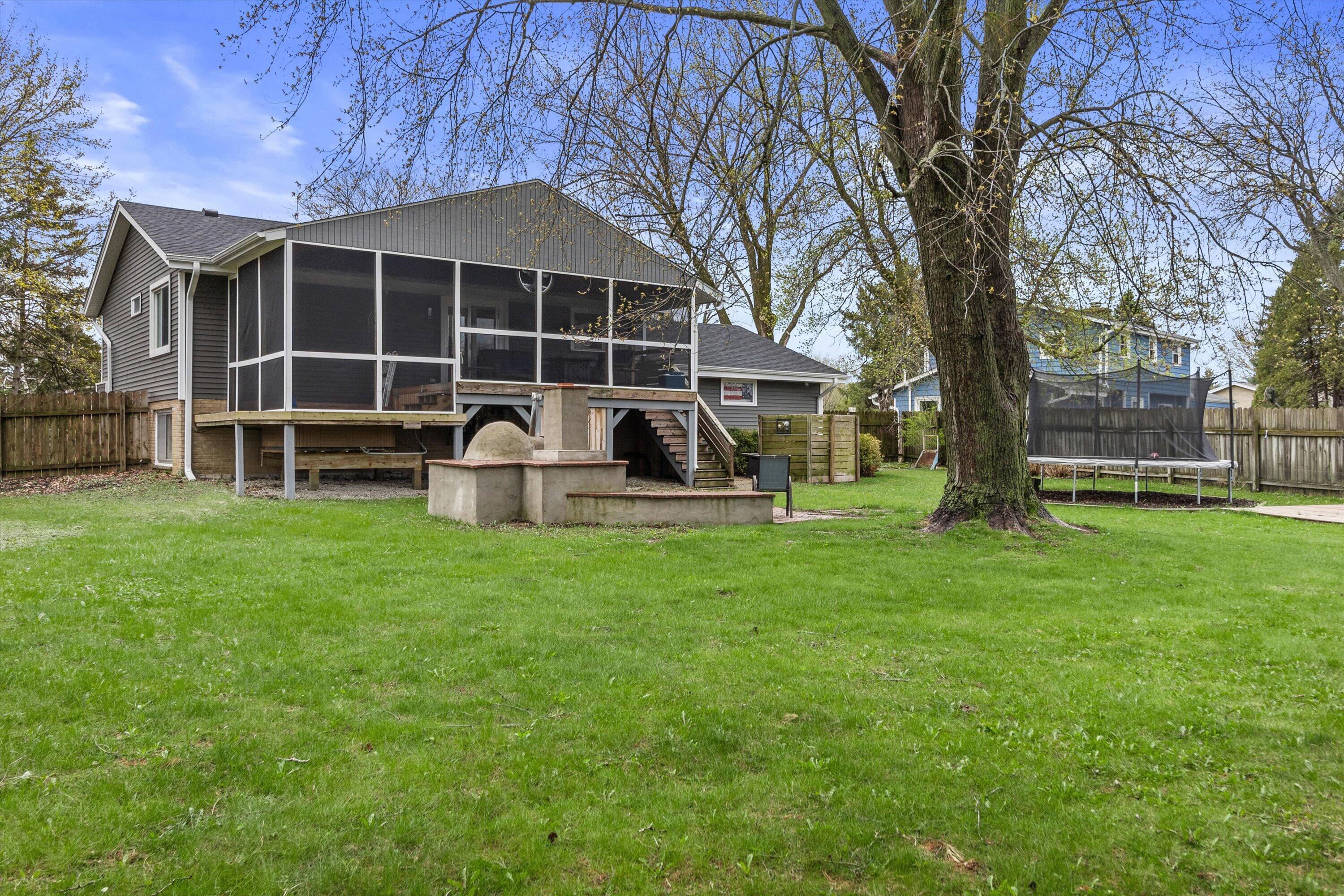 5748 Sandy Lane Mount Pleasant, WI 53406 - Photo 9 of 44 09-IMG_2858