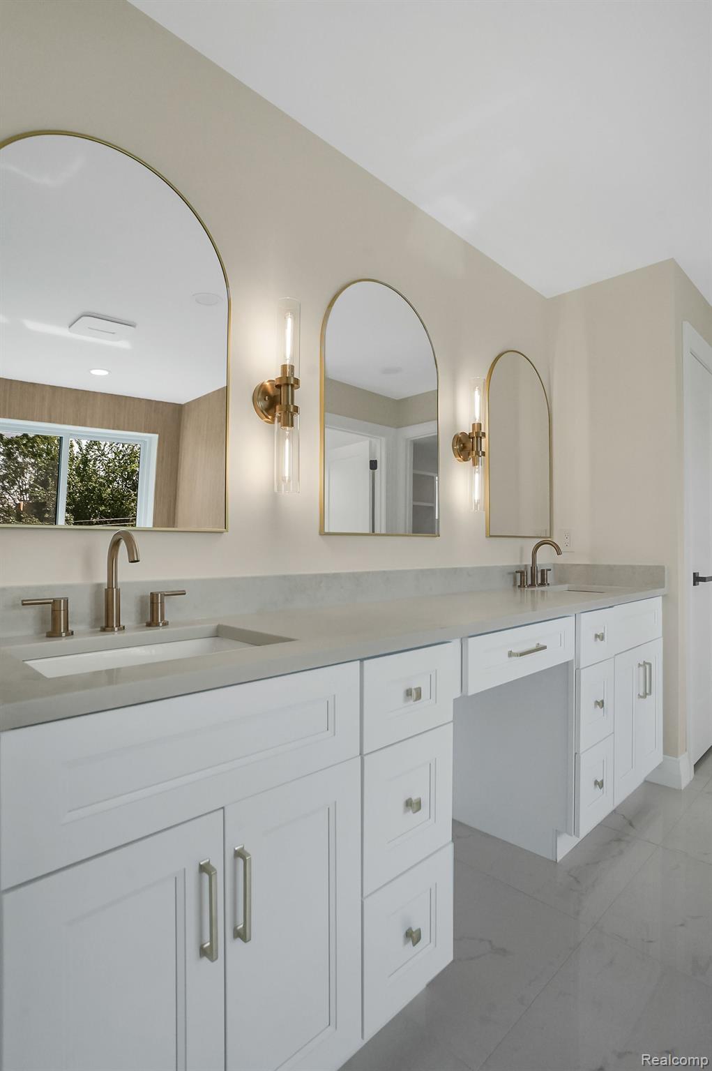 3815 Kent Road Royal Oak, MI 48073 - Photo 44 of 71 Gallery Image 44
