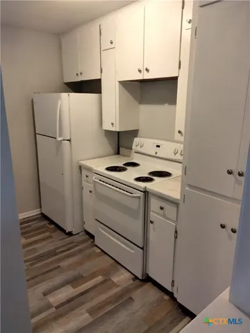 $1,225 | 1028 Jefferson Avenue, Seguin, TX 78155