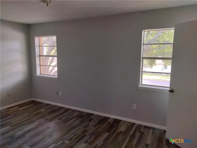 $1,225 | 1028 Jefferson Avenue, Seguin, TX 78155