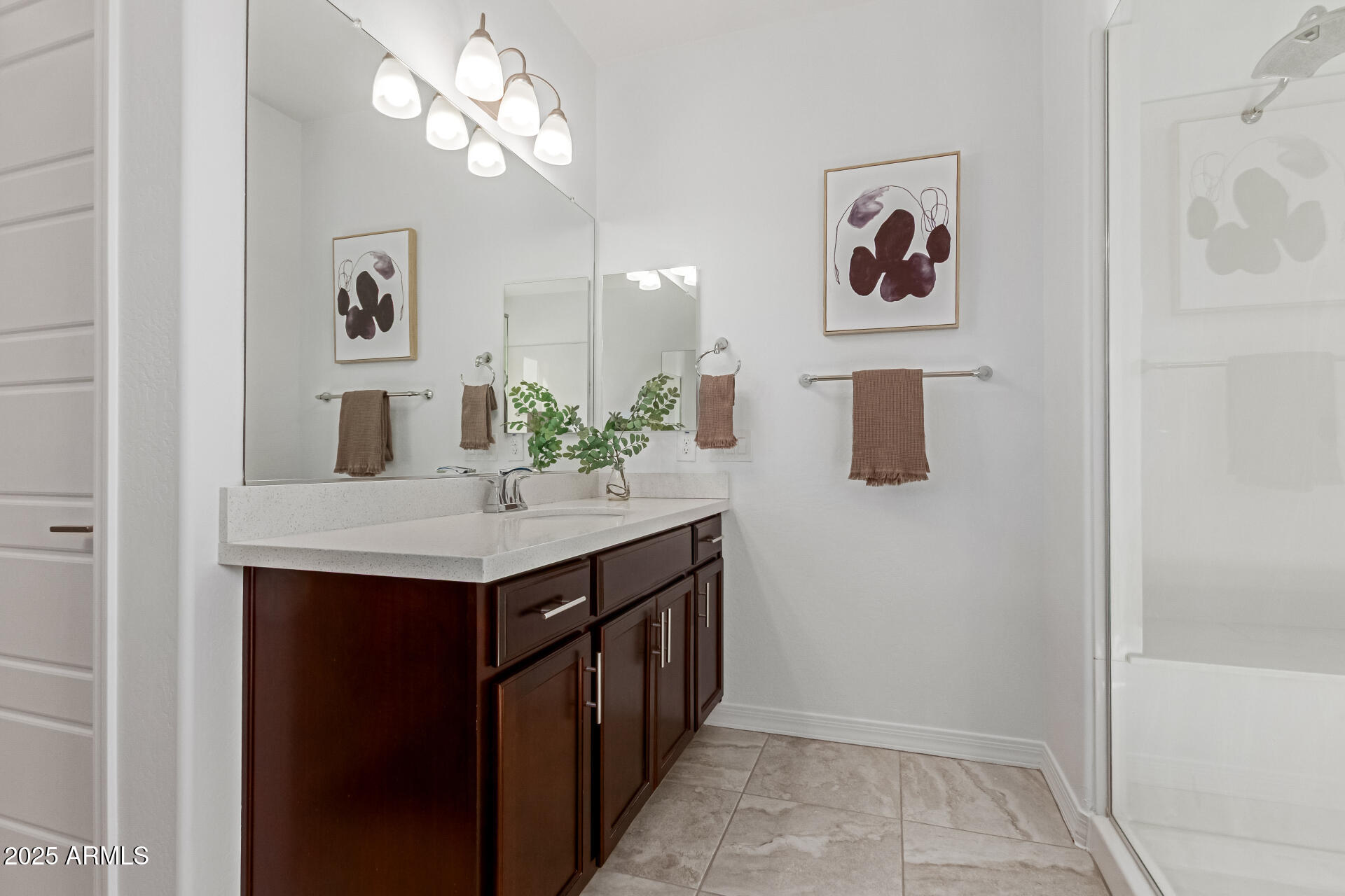 4635 East Patrick Lane Phoenix, AZ 85050 - Photo 18 of 34 Primary Bathroom