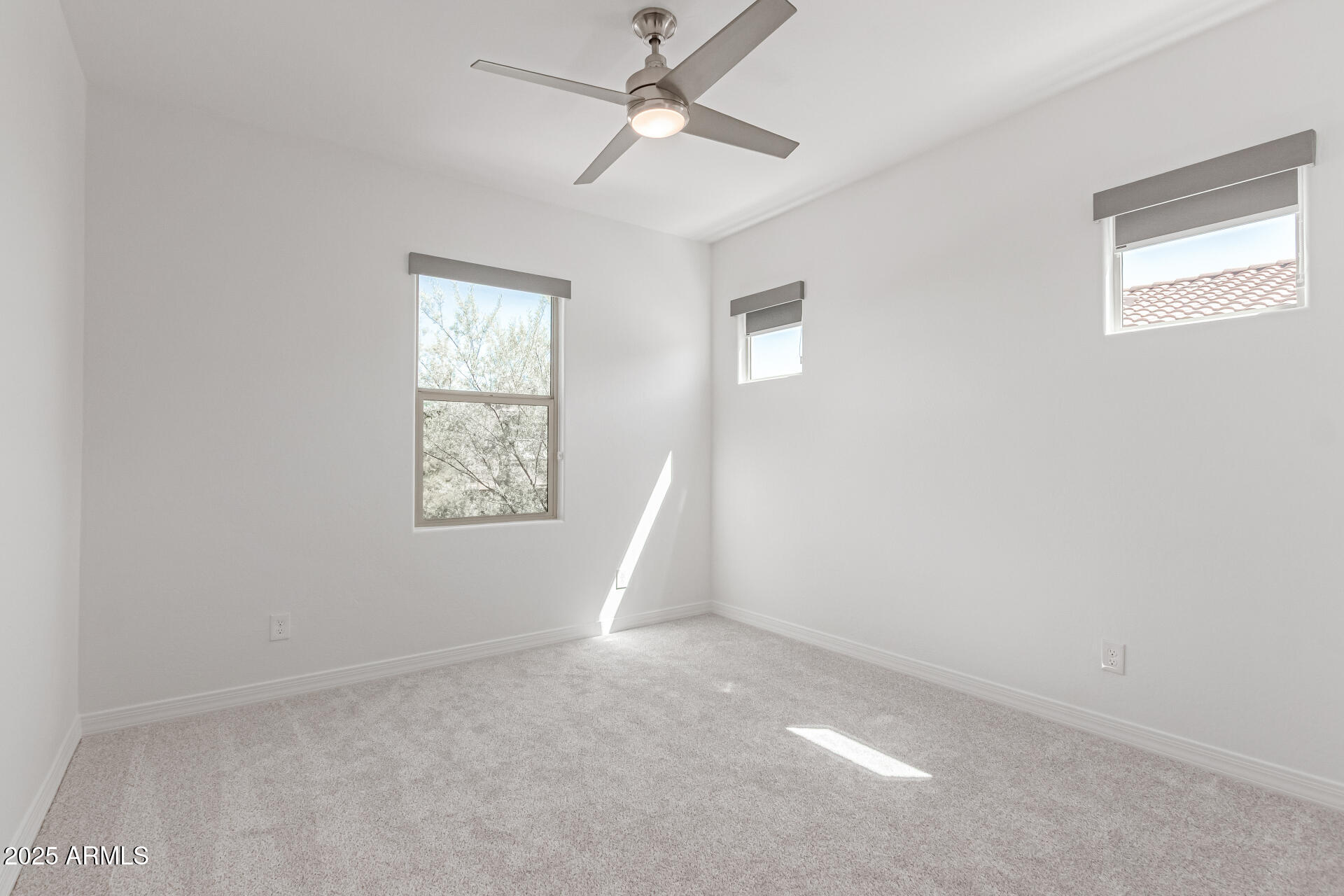 4635 East Patrick Lane Phoenix, AZ 85050 - Photo 23 of 34 Bedroom 3