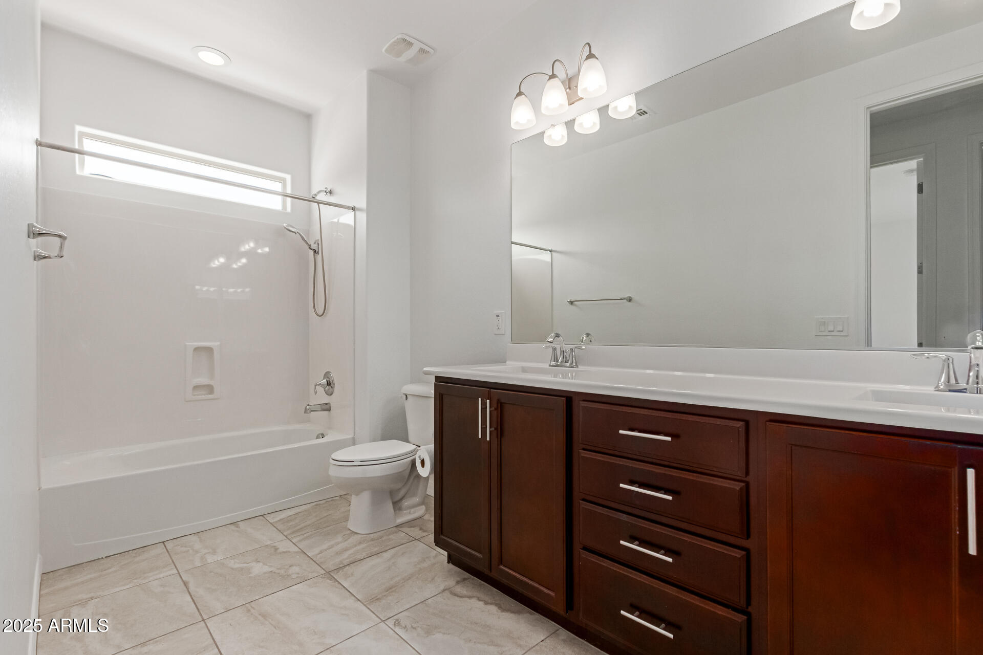 4635 East Patrick Lane Phoenix, AZ 85050 - Photo 27 of 34 Bathroom 3