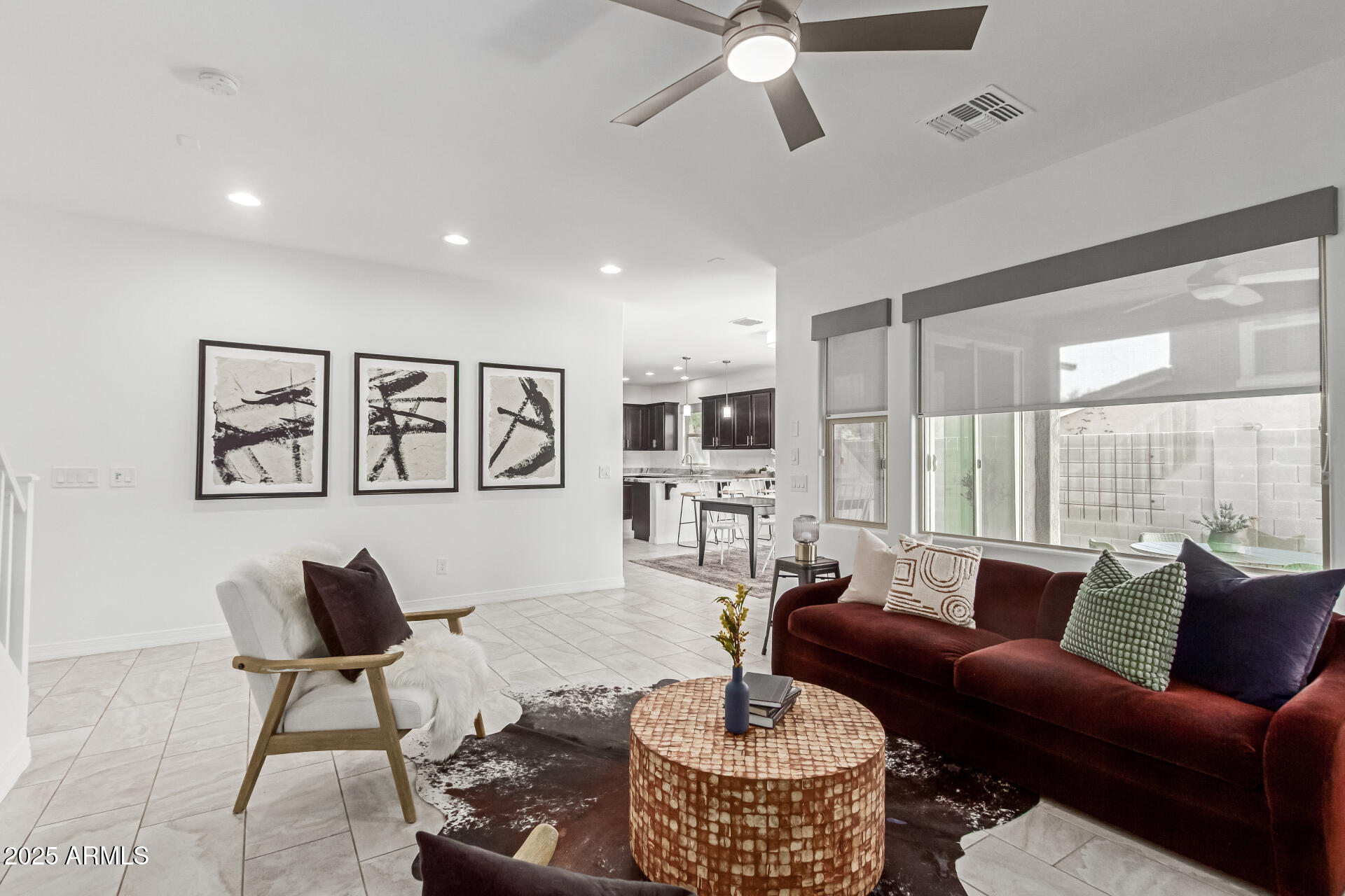 4635 East Patrick Lane Phoenix, AZ 85050 - Photo 3 of 34 Great Room