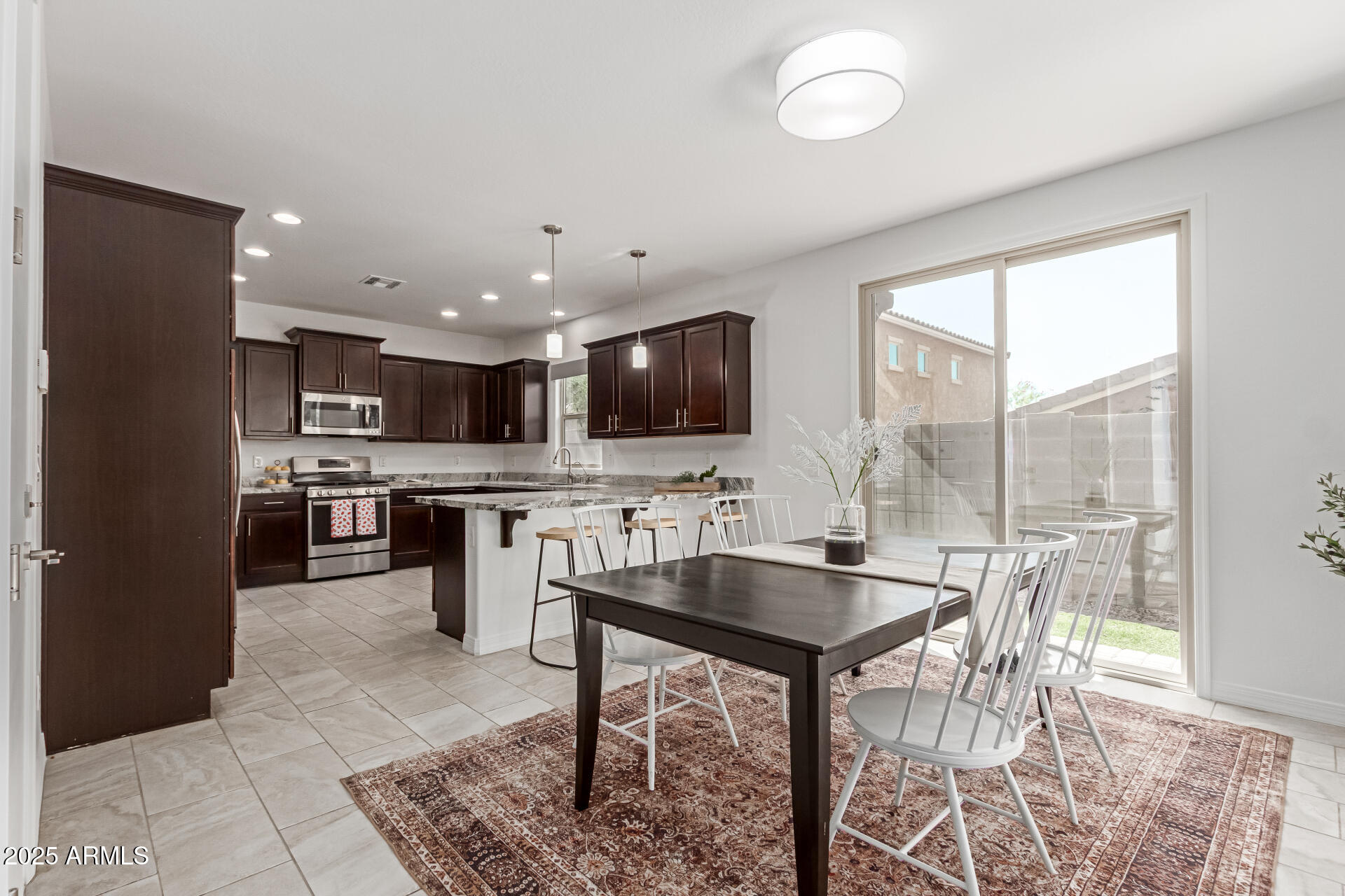 4635 East Patrick Lane Phoenix, AZ 85050 - Photo 5 of 34 Eat-In Kitchen