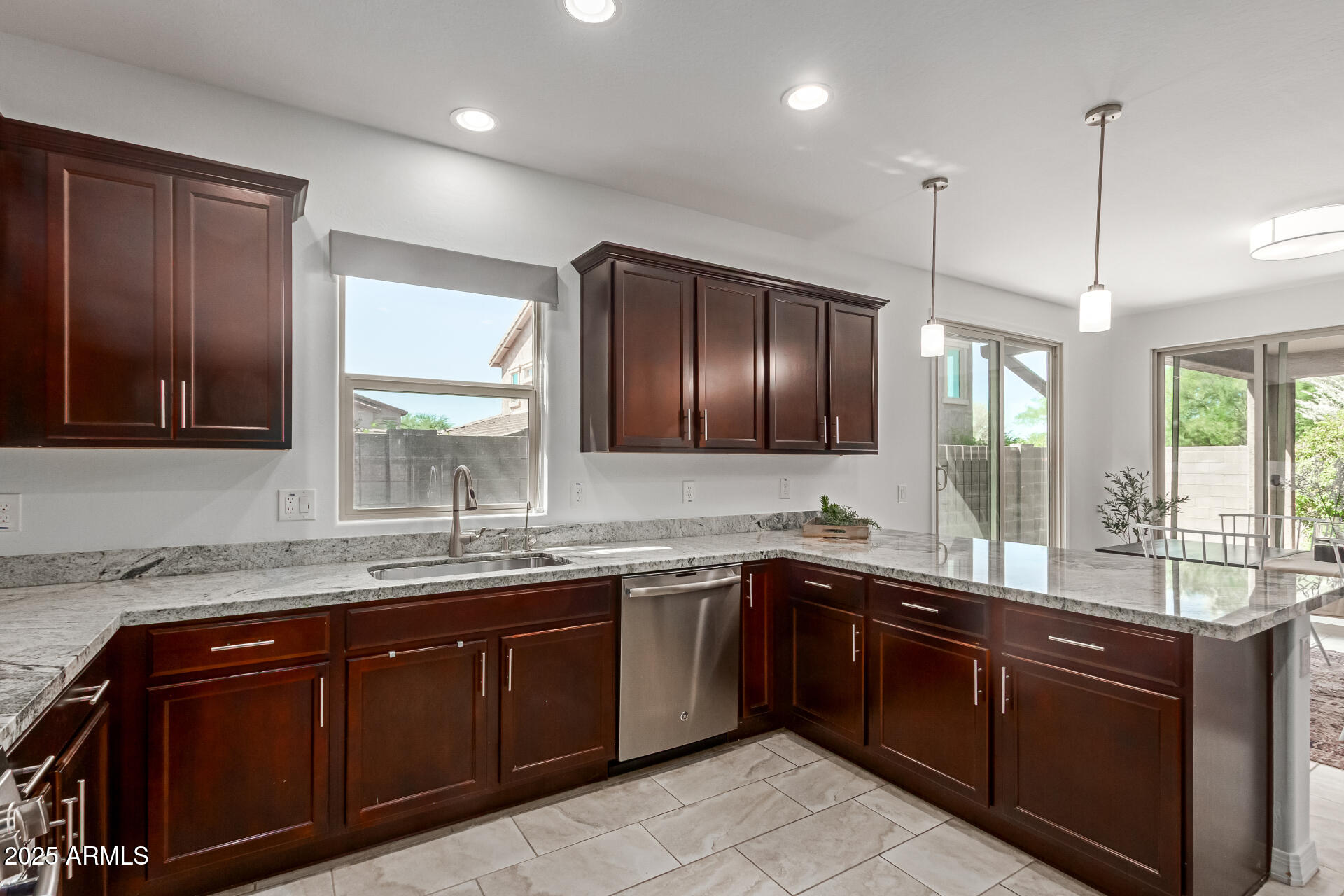 4635 East Patrick Lane Phoenix, AZ 85050 - Photo 8 of 34 Kitchen