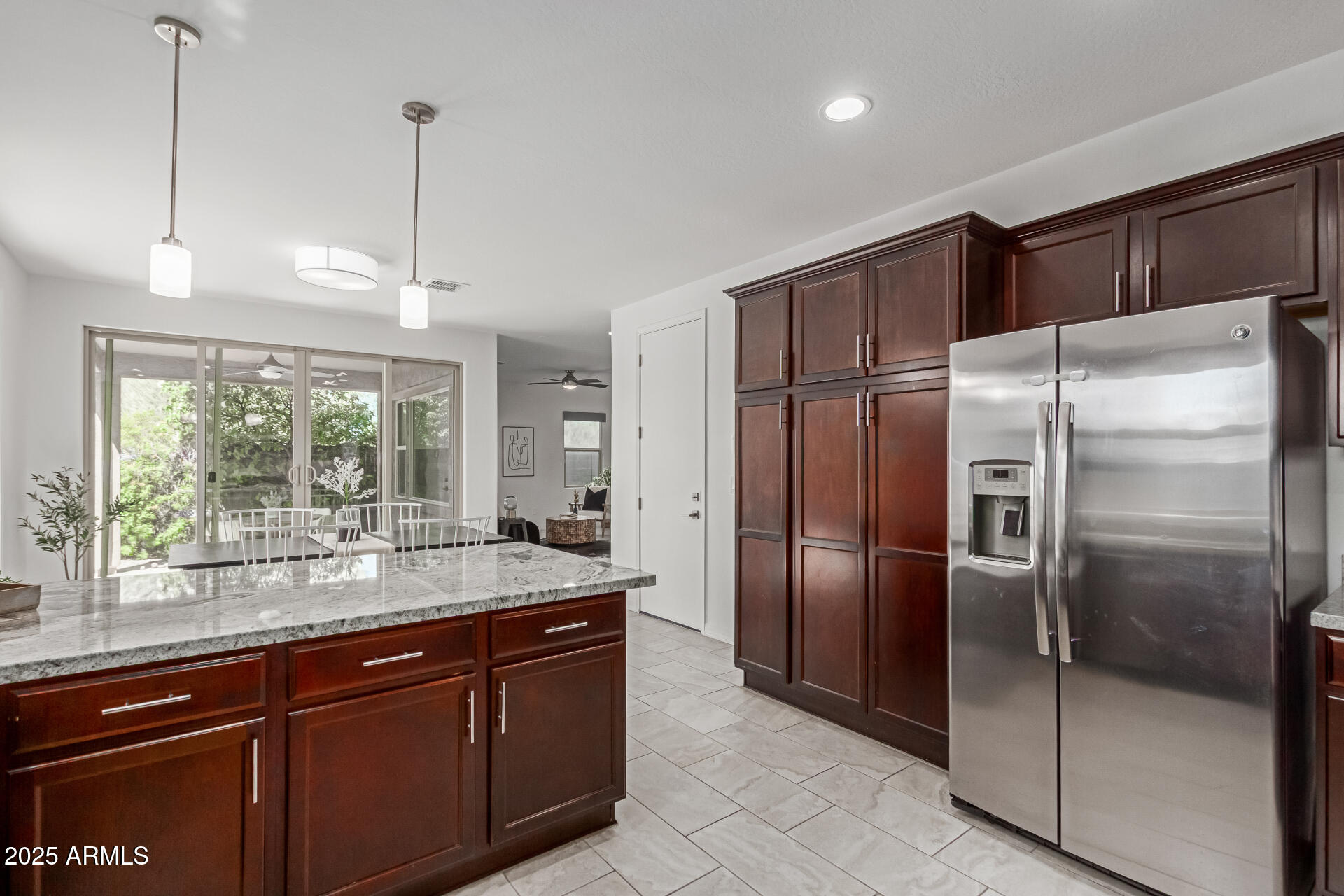 4635 East Patrick Lane Phoenix, AZ 85050 - Photo 9 of 34 Kitchen