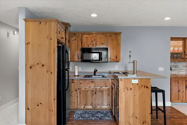 $600,000 | 2678 Hawthorne Court, Jenison, MI 49428