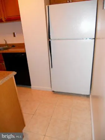 $1,825 | 2030 North Adams Street, Unit 811, Arlington, VA 22201