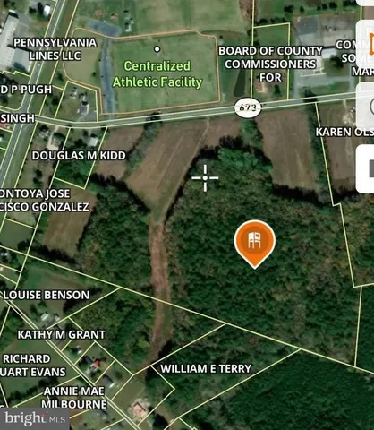 a view of a tennis court