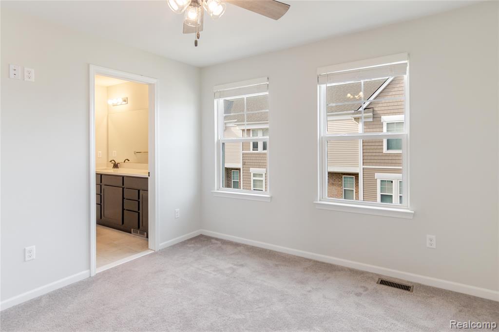 2500 Normandy Road, Unit 60 Royal Oak, MI 48073 - Photo 22 of 41 Gallery Image 22