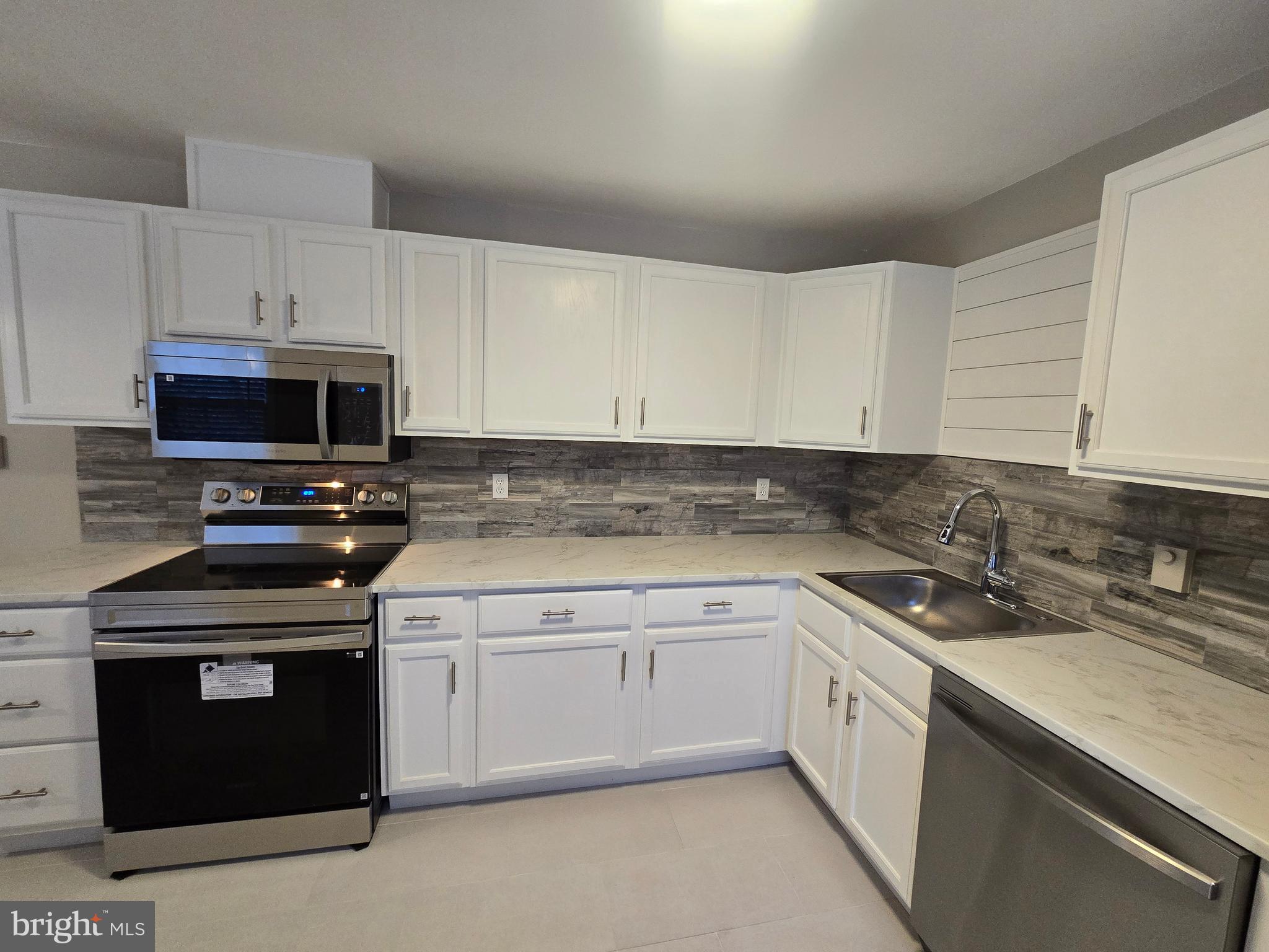 4304 Calvert Circle Frederick, MD 21703 - Photo 14 of 77