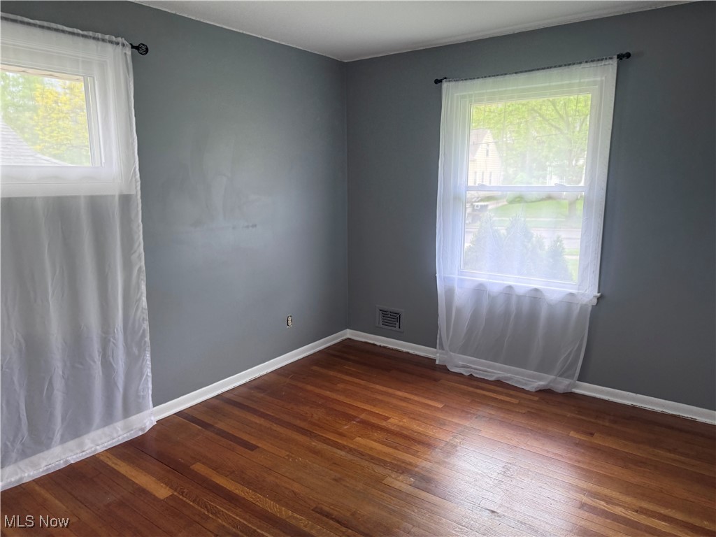 1422 Lorimer Road Cleveland, OH 44134 - Photo 11 of 14