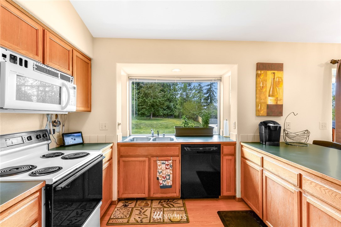 3901 Magrath Road Bellingham, WA 98226 - Photo 5 of 34