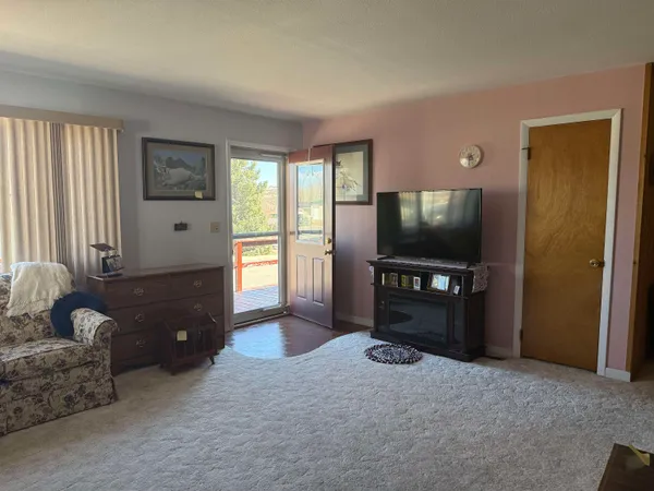 $250,000 | 108 Susan Kay Avenue, Thermopolis, WY 82443
