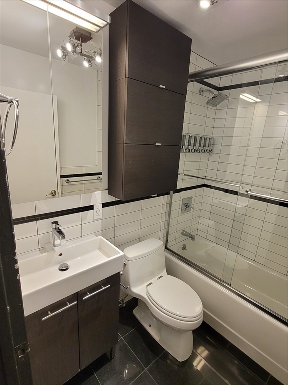 33 Pond Avenue, Unit 924 Brookline, MA 02445 - Photo 5 of 7