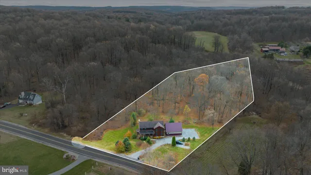 $650,000 | 28 Highview Lane, Mertztown, PA 19539