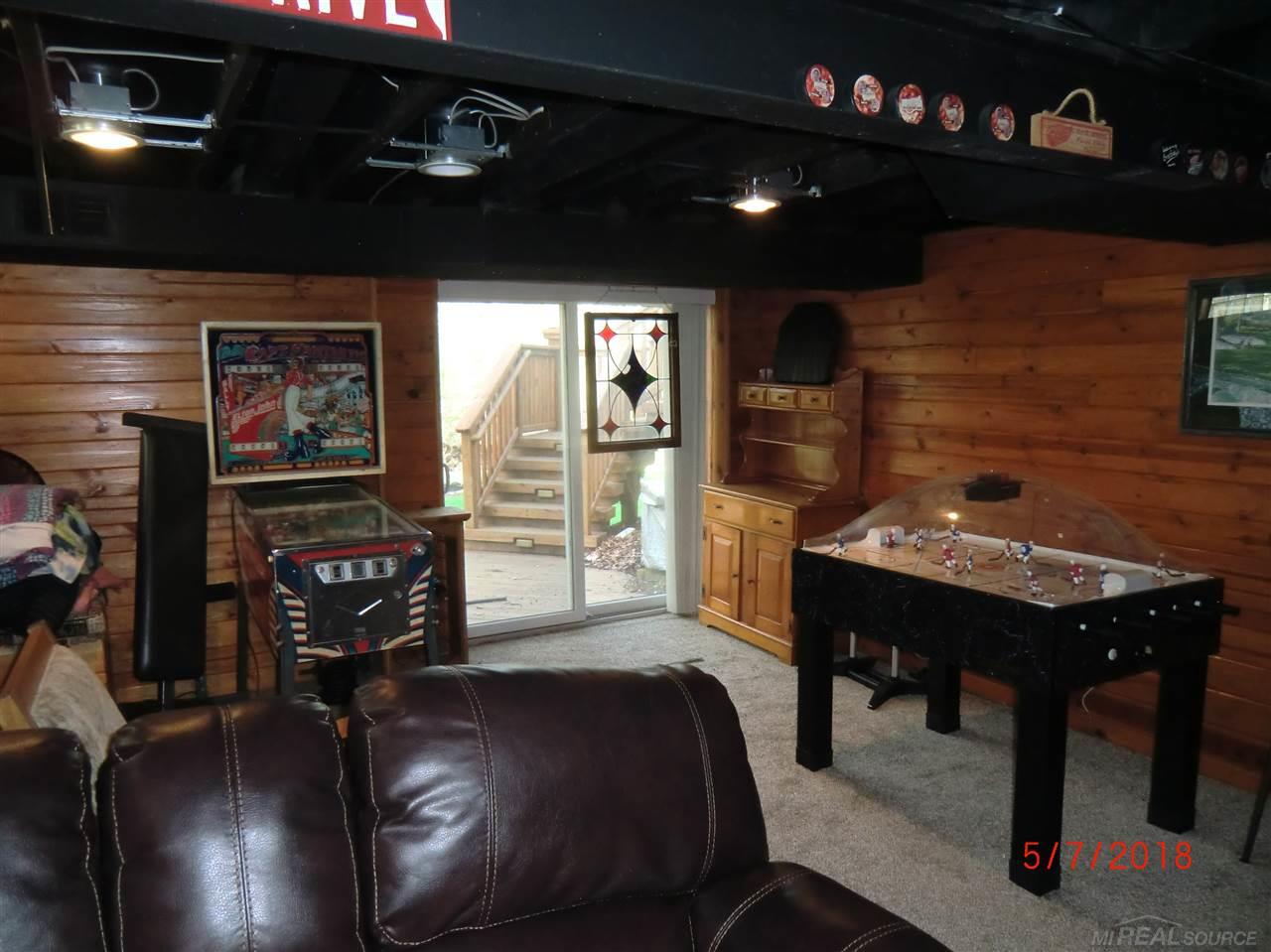 1390 East Fairview Lane Rochester, MI 48306 - Photo 27 of 29 31379171-26.JPG
