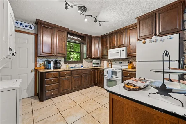 $299,999 | 237 Hickory Ridge, Mountain Rest, SC 29664