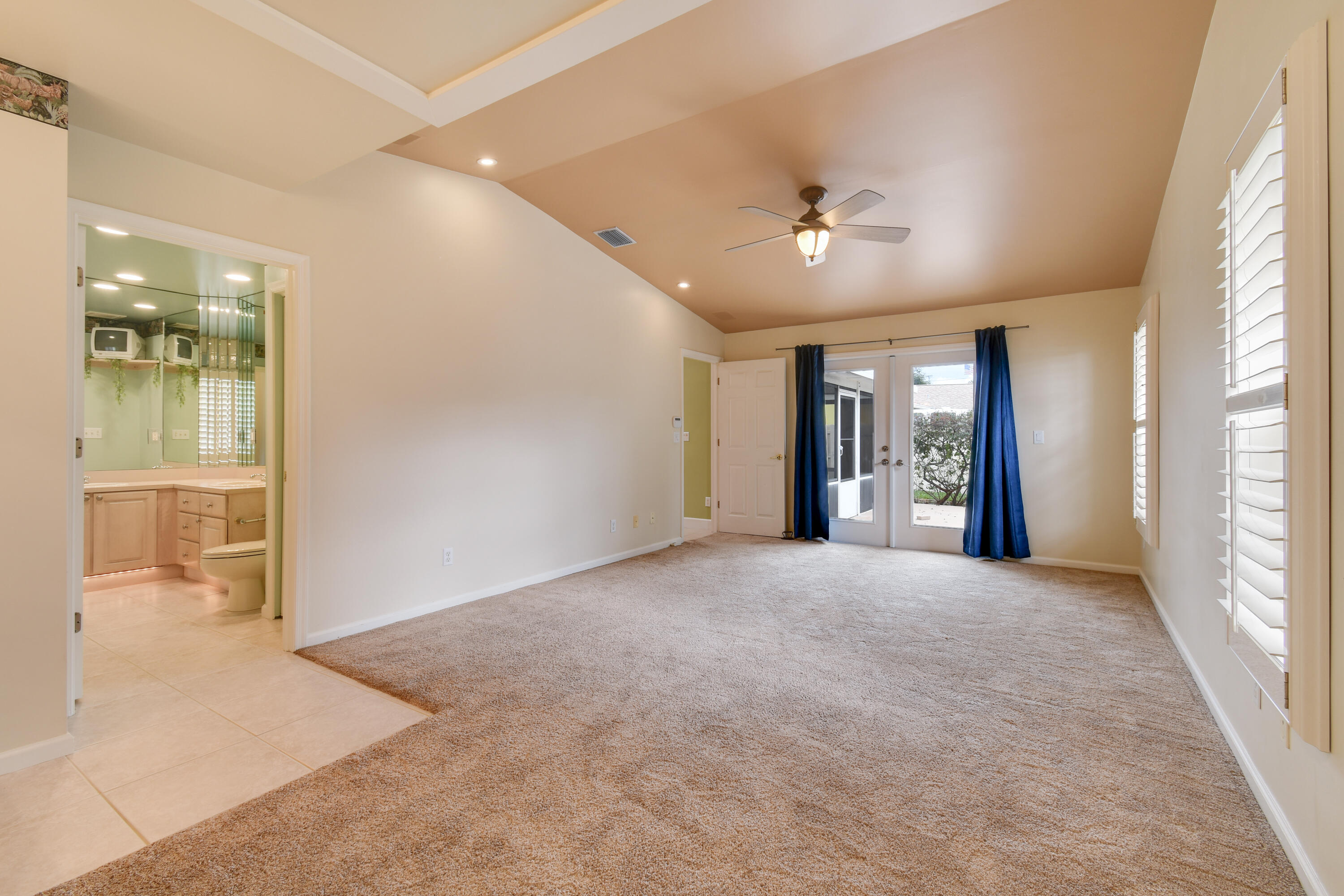 122 Pineview Road Jupiter, FL 33469 - Photo 13 of 37 Master Bedroom