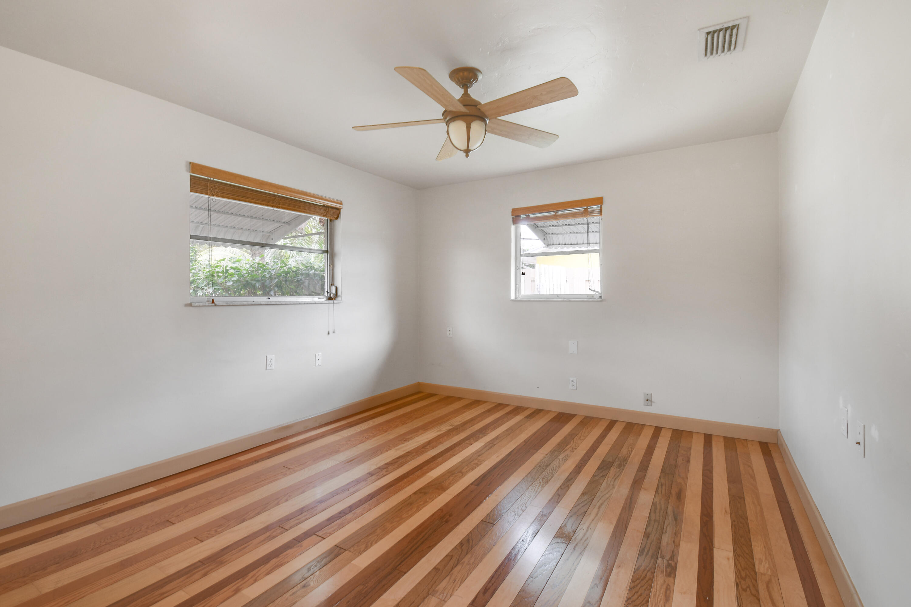 122 Pineview Road Jupiter, FL 33469 - Photo 20 of 37 2nd Bedroom