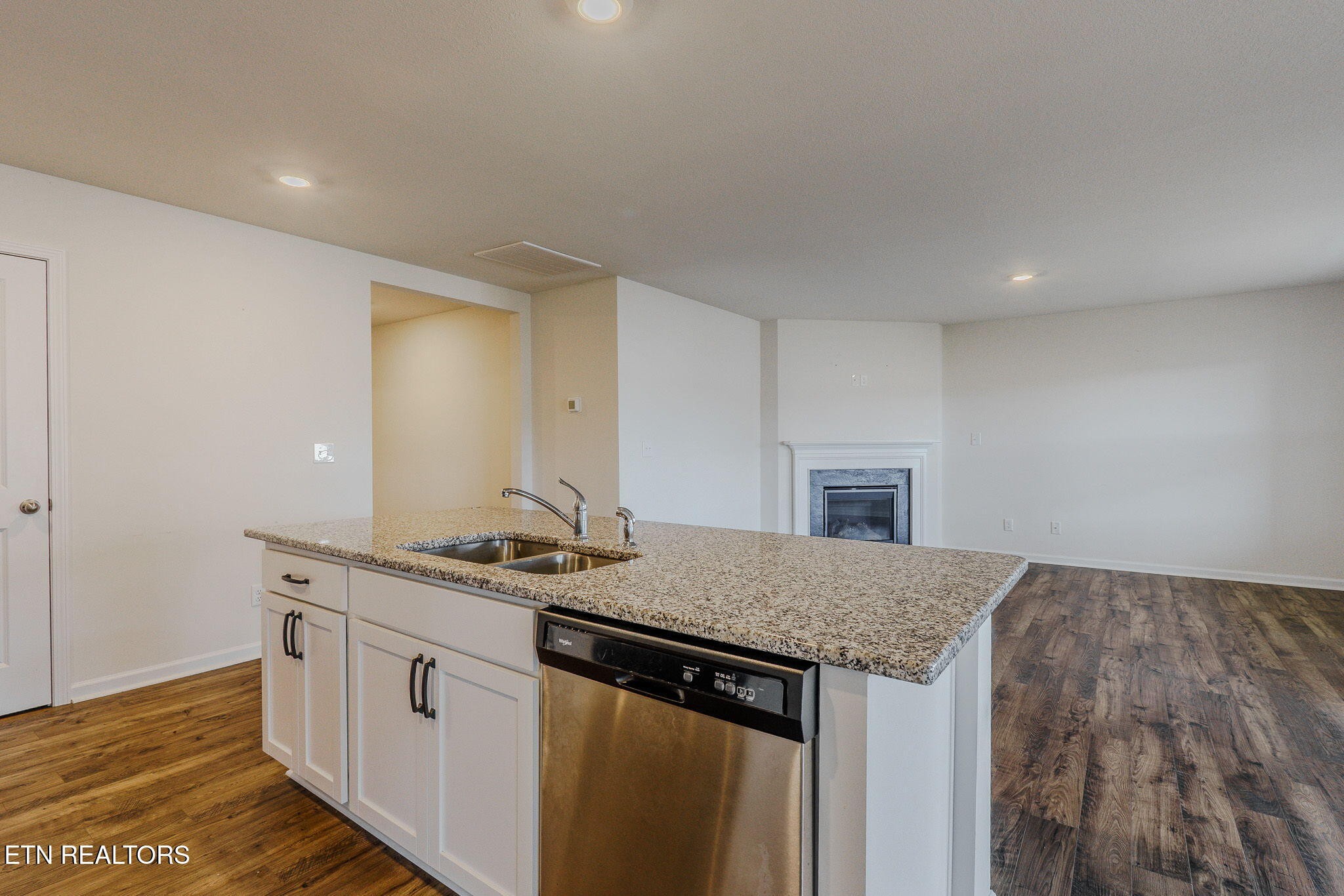 2540 Lucille Lane Talbott, TN 37877 - Photo 15 of 36