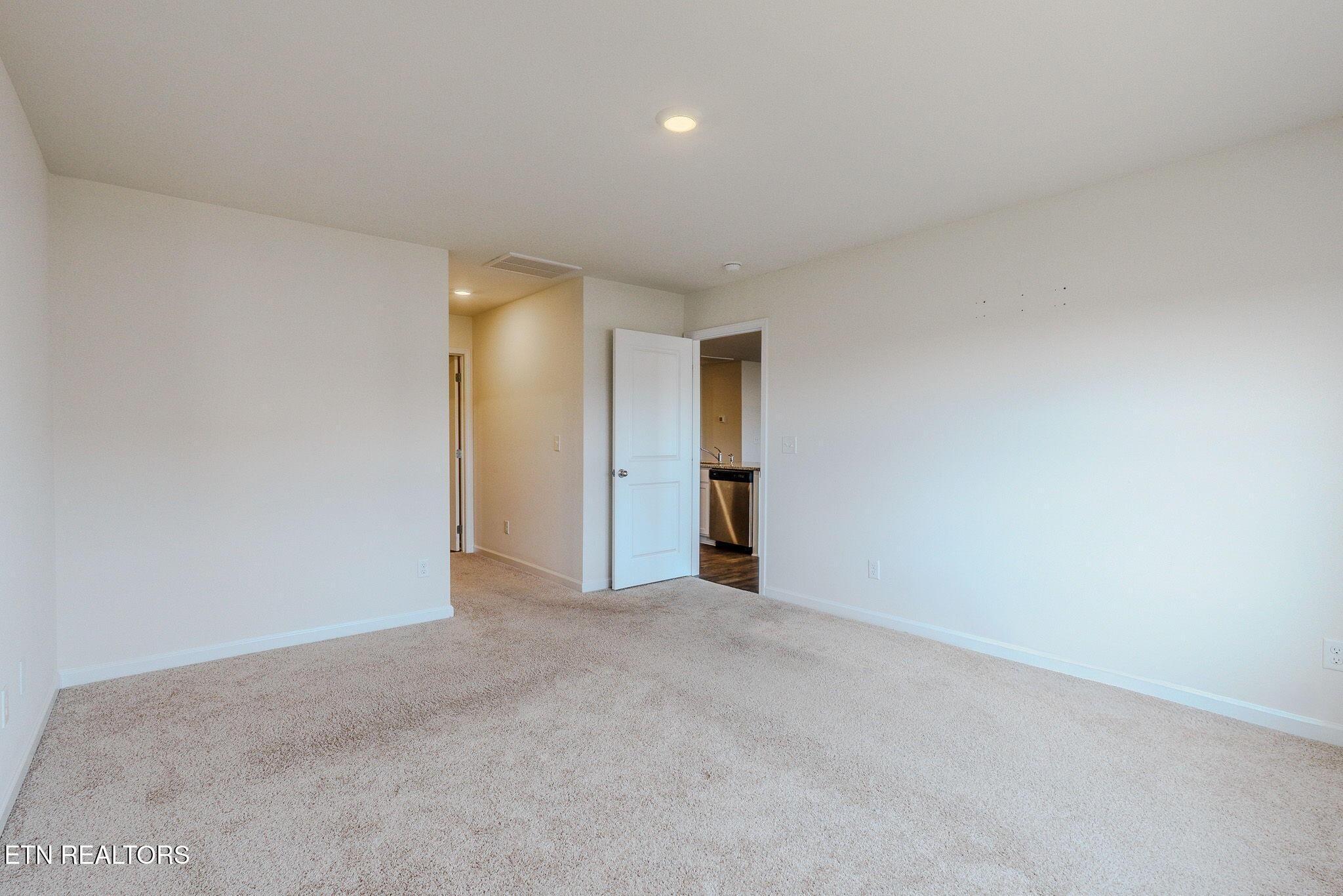 2540 Lucille Lane Talbott, TN 37877 - Photo 18 of 36