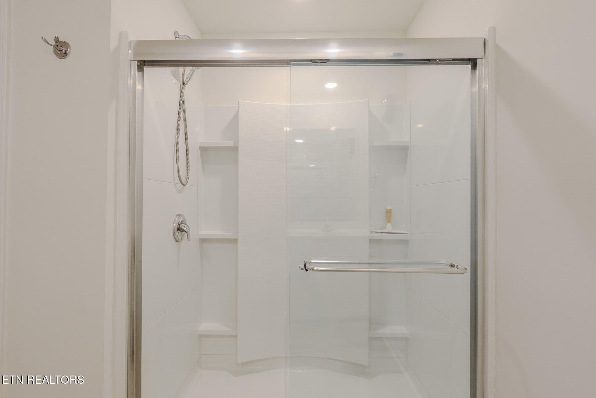 2540 Lucille Lane Talbott, TN 37877 - Photo 25 of 36