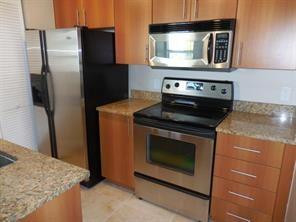 1020 Crystal Way, Unit D Delray Beach, FL 33444 - Photo 10 of 24 Photo 10