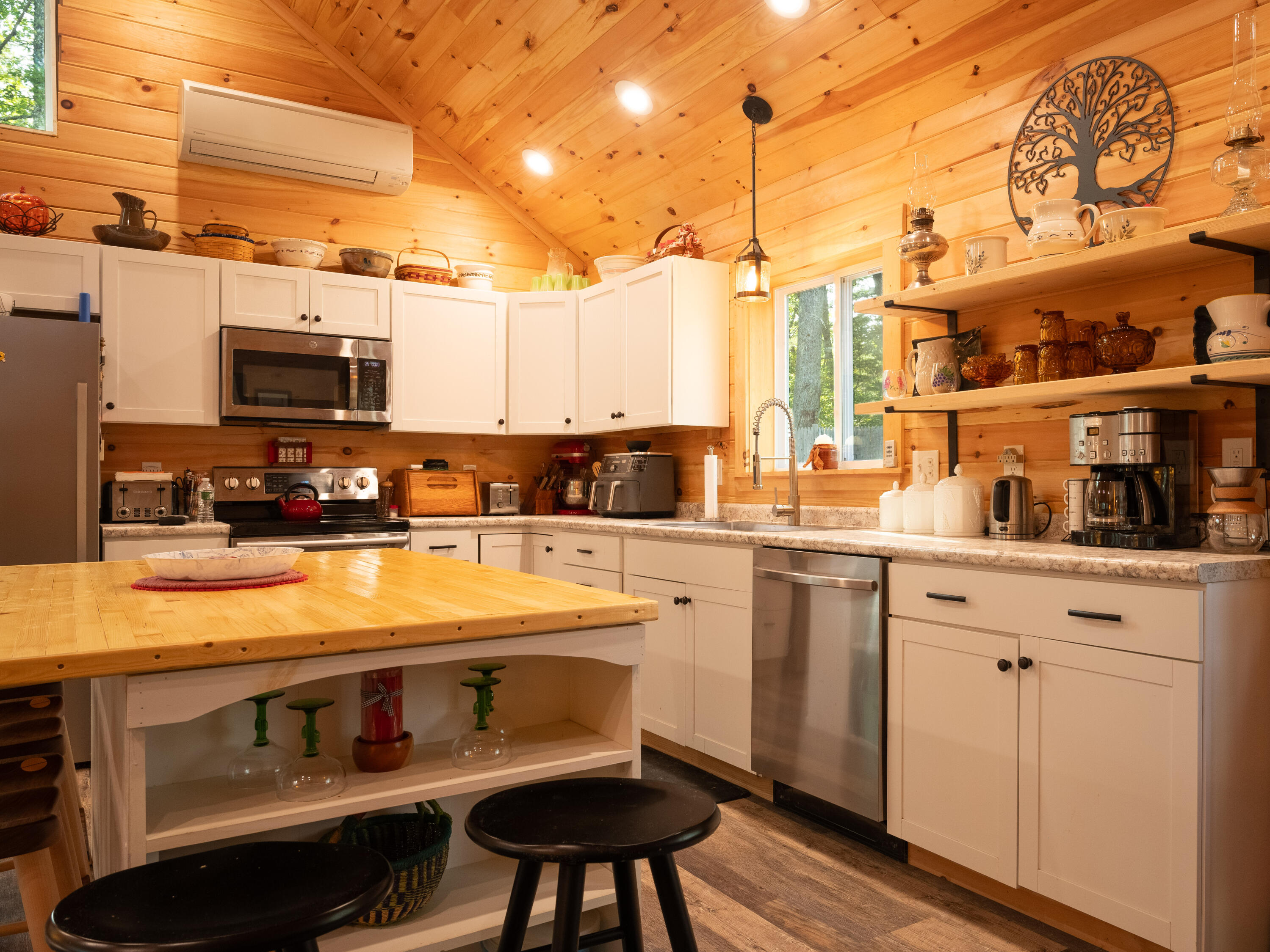 320 Hinks Road Jefferson, ME 04348 - Photo 5 of 61