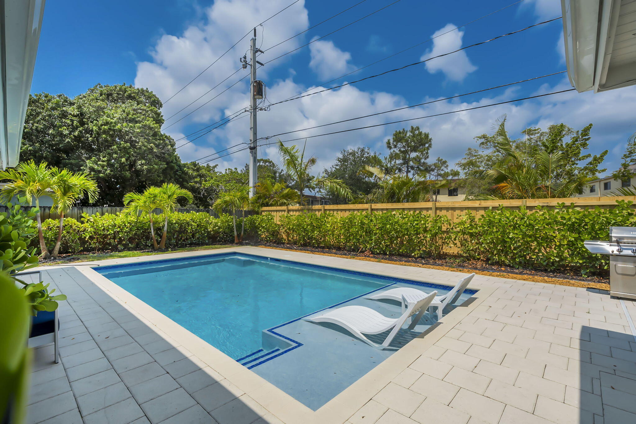 1065 Southwest 4th Terrace Pompano Beach, FL 33060 - Photo 14 of 20 21-web-or-mls-21