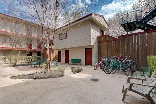 $1,100 | 2207 Leon Street, Unit 108, Austin, TX 78705