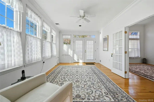 $649,000 | 10 Sagaponack Court, Unit 10, Ridge, NY 11961