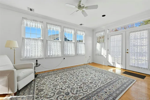 $649,000 | 10 Sagaponack Court, Unit 10, Ridge, NY 11961