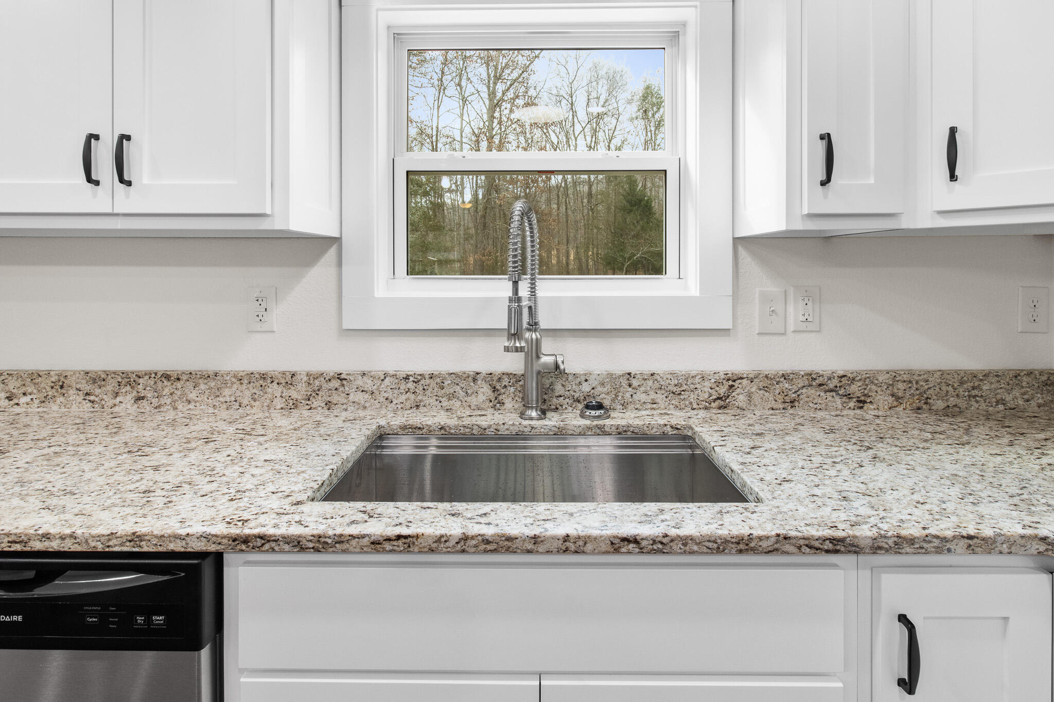 402 Old State Highway 8 Dunlap, TN 37327 - Photo 13 of 38 _MG_0551