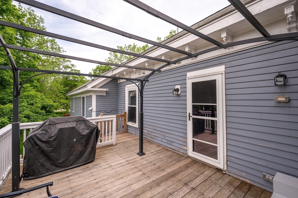 21 Pleasant Street Merrimac, MA 01860 - Photo 38 of 40