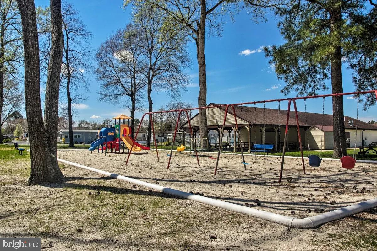 120 Skipjack Circle Berlin, MD 21811 - Photo 78 of 91 Tot playground & basketball