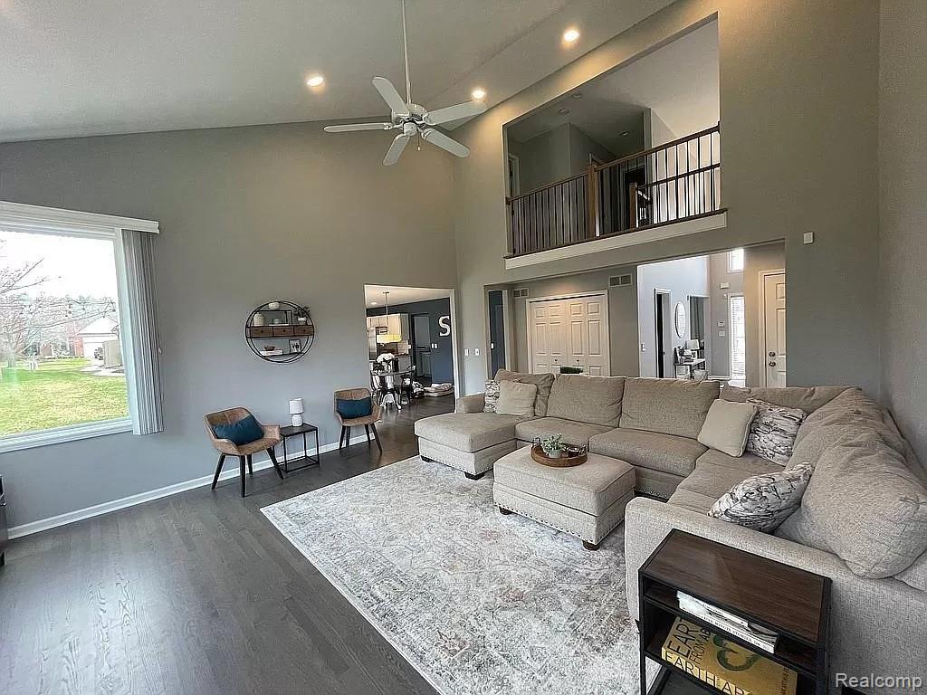 1669 Chase Drive Rochester, MI 48307 - Photo 4 of 35 1669ChaseDr_21335_4.jpeg