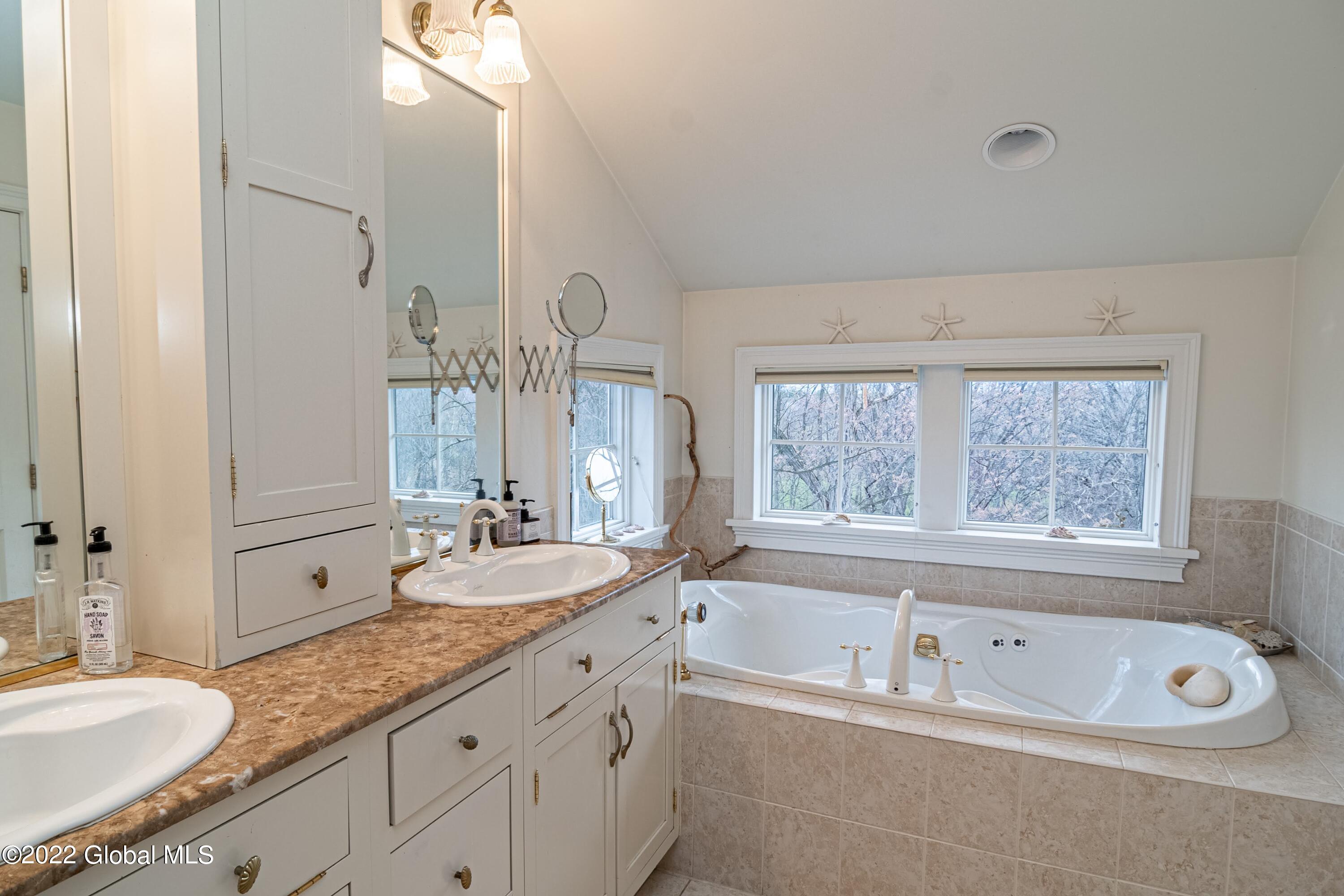 200 Phillips Road East Greenbush, NY 12144 - Photo 39 of 89 200 Phillips Rd-34