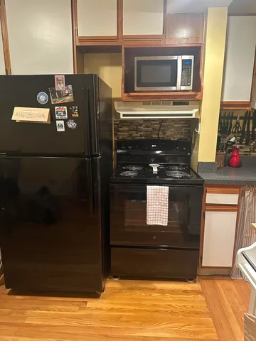 $2,100 | 198 Alsace Street, Unit 1, Manchester, NH 03102