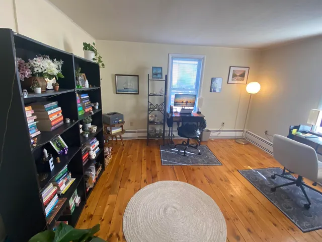 $2,100 | 198 Alsace Street, Unit 1, Manchester, NH 03102