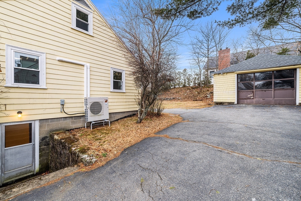 12 Atlantic Avenue Saugus, MA 01906 - Photo 35 of 42