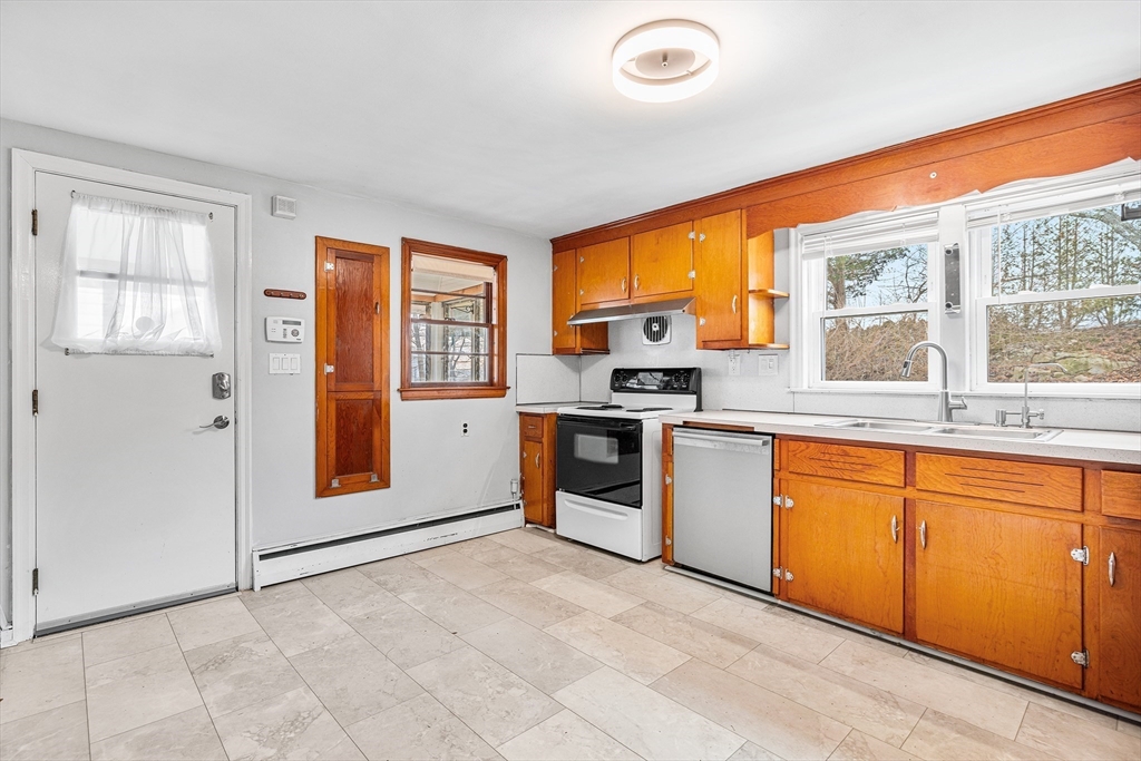 12 Atlantic Avenue Saugus, MA 01906 - Photo 10 of 42