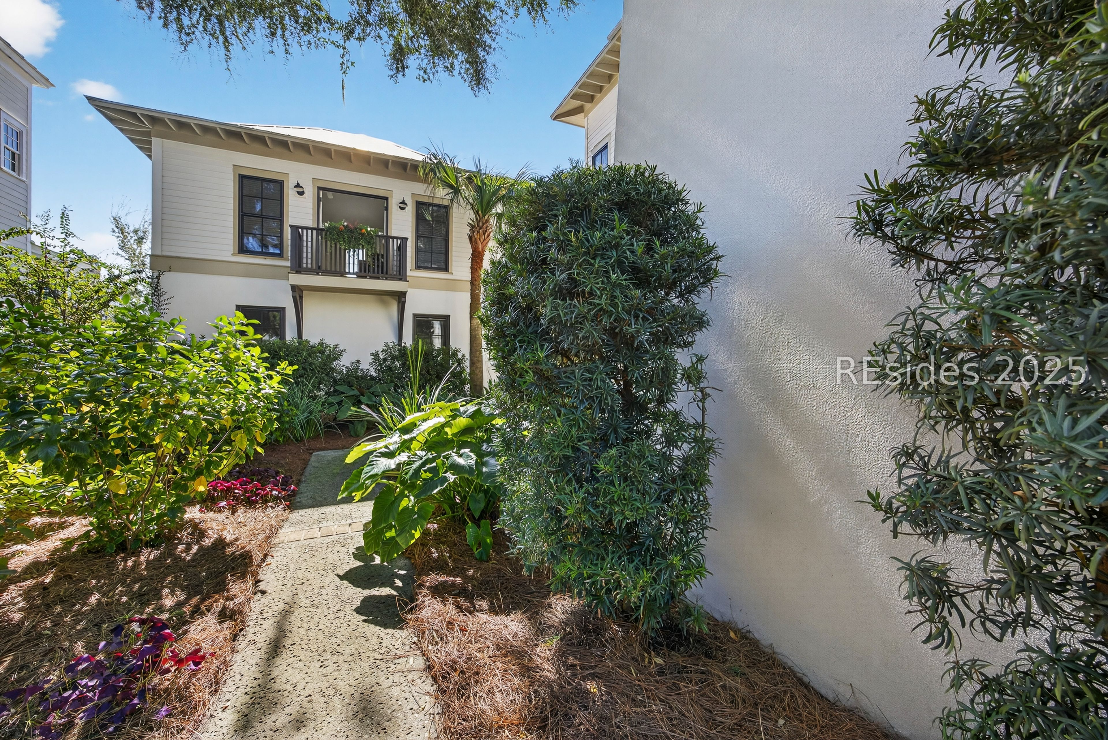 27 Over Dam Beaufort, SC 29906 - Photo 37 of 54 Courtyard landscaping and charm feels storybook