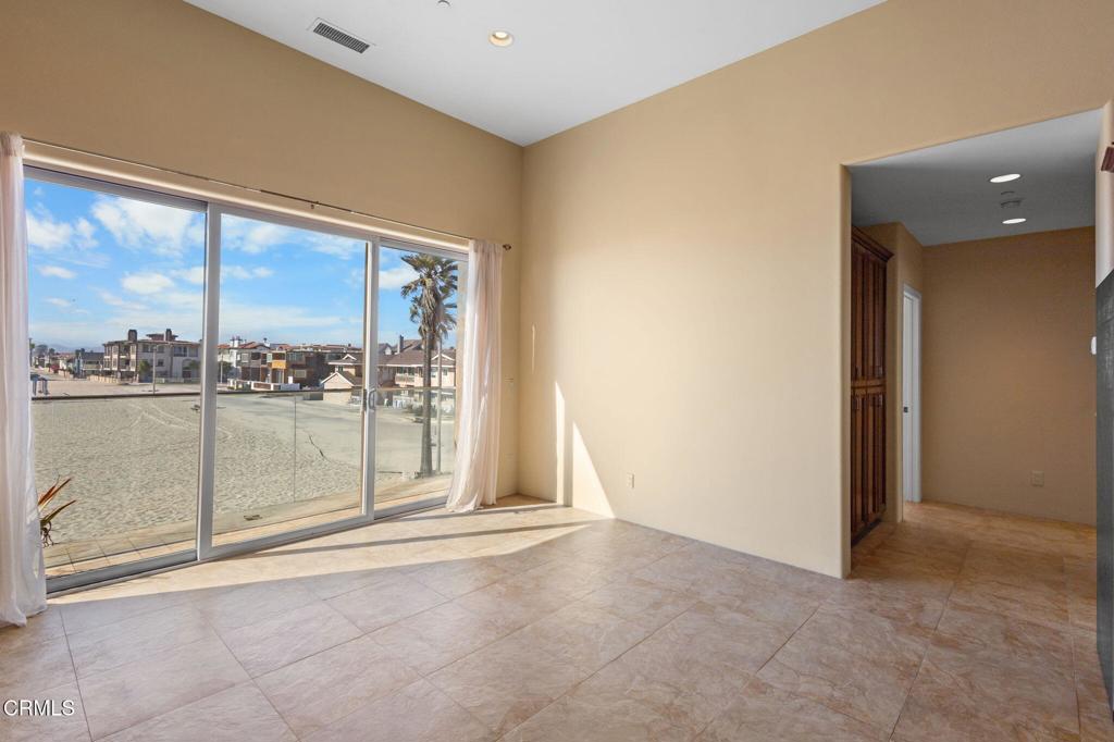 5160 Neptune Square Oxnard, CA 93035 - Photo 59 of 74