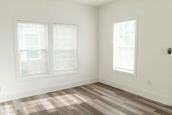 $1,000 | 511 North Monroe Street, Tallahassee, FL 32301