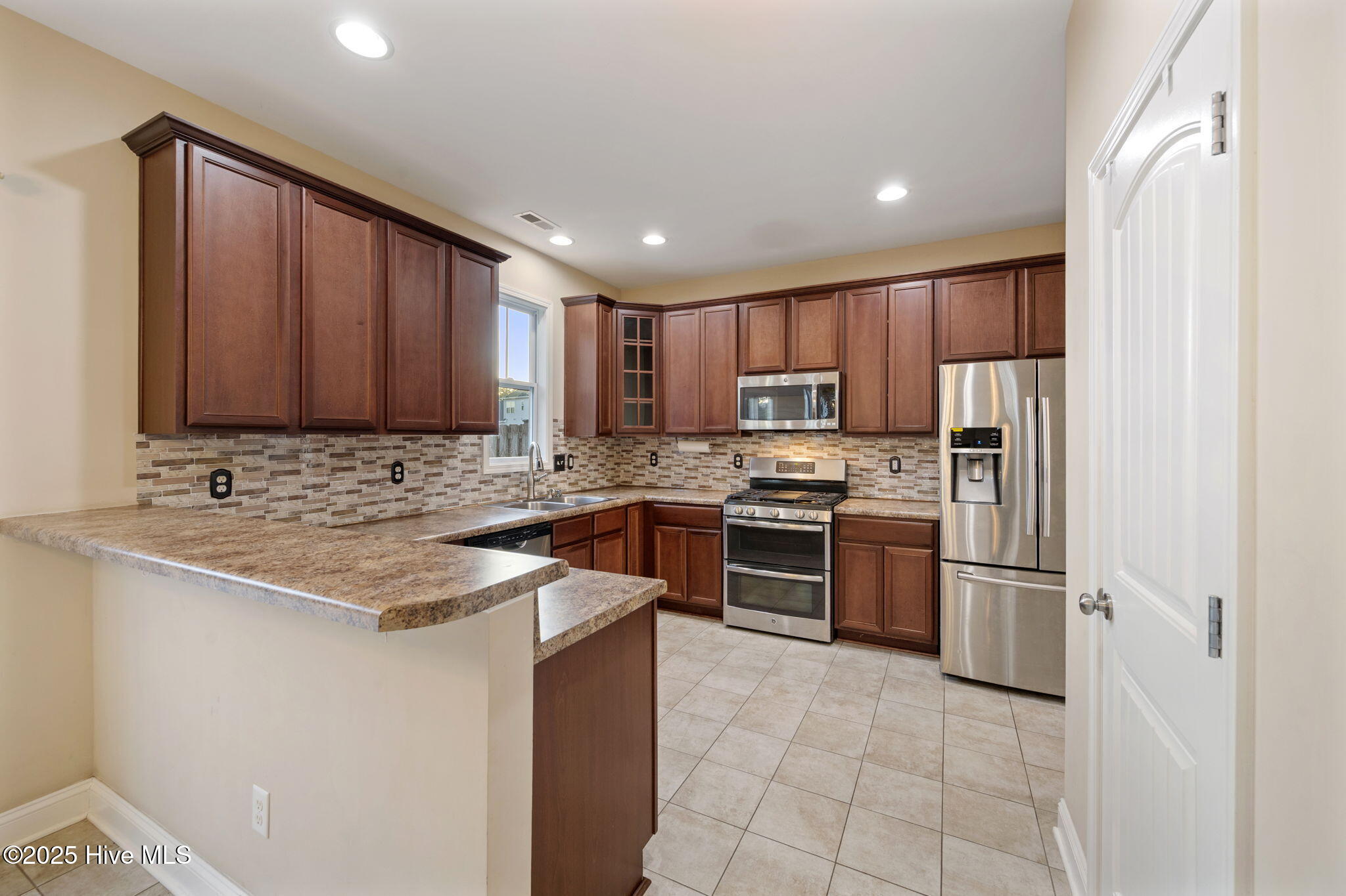 7072 Trailhead Road Leland, NC 28451 - Photo 9 of 35 8-web-or-mls-kitchen